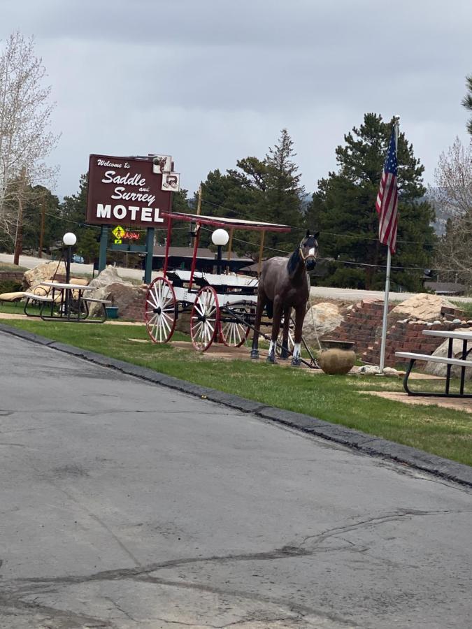 Saddle & Surrey Motel Estes Park Exteriör bild