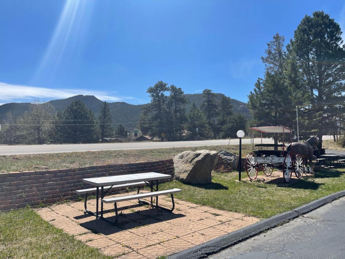 Saddle & Surrey Motel Estes Park Exteriör bild