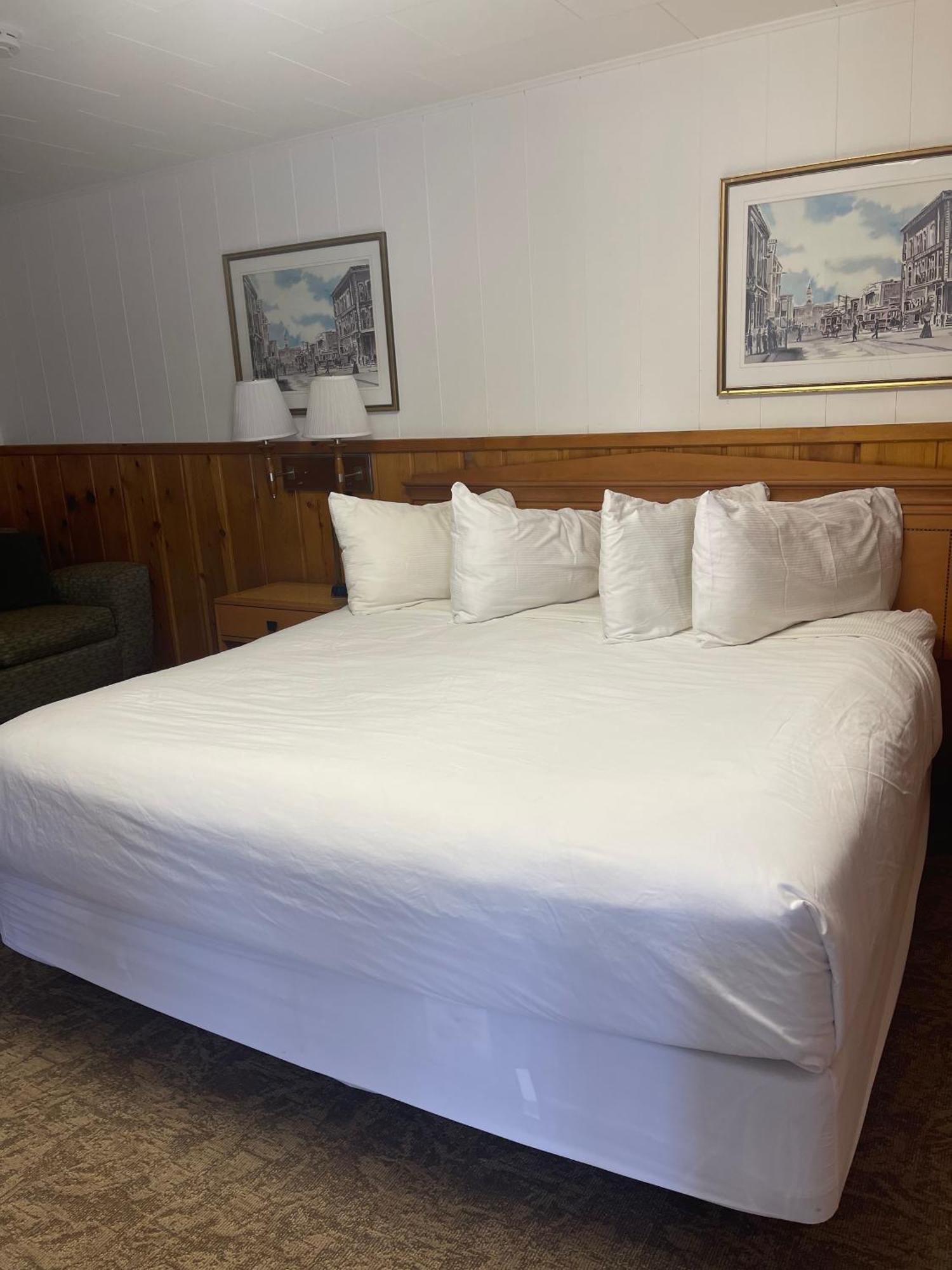 Saddle & Surrey Motel Estes Park Rum bild